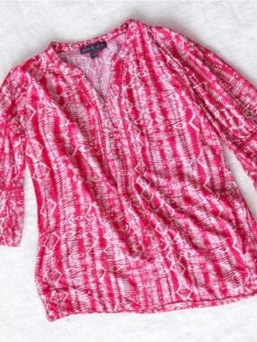 Size S Gloria Vanderbilt Pink Ikat Blouse Flowy Resort Top